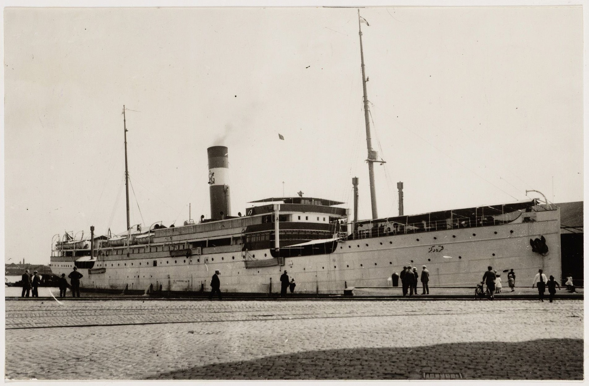 schip aan de kade van het Stenen Hoofd, 1926